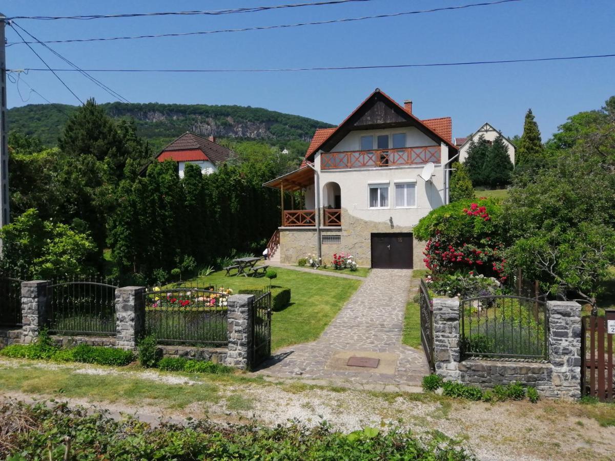 Kaman Nyaralo Apartment Badacsonytomaj Exterior foto