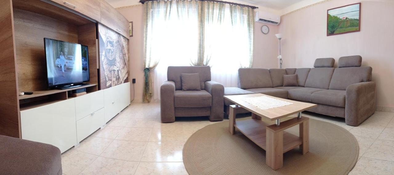 Kaman Nyaralo Apartment Badacsonytomaj Exterior foto
