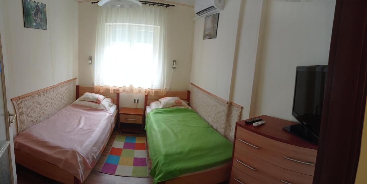 Kaman Nyaralo Apartment Badacsonytomaj Exterior foto
