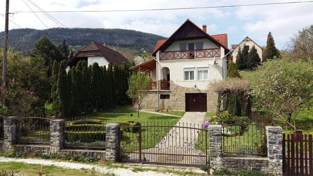Kaman Nyaralo Apartment Badacsonytomaj Exterior foto